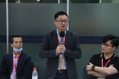 http://ems.whu.edu.cn/__local/6/40/22/526B40EED3704D1AE5579BE5DA5_712DFE6B_84B8.jpg